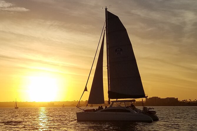2.5-Hour Small-Group Catamaran Sunset Sail with Drinks - Five things to know before you sail
