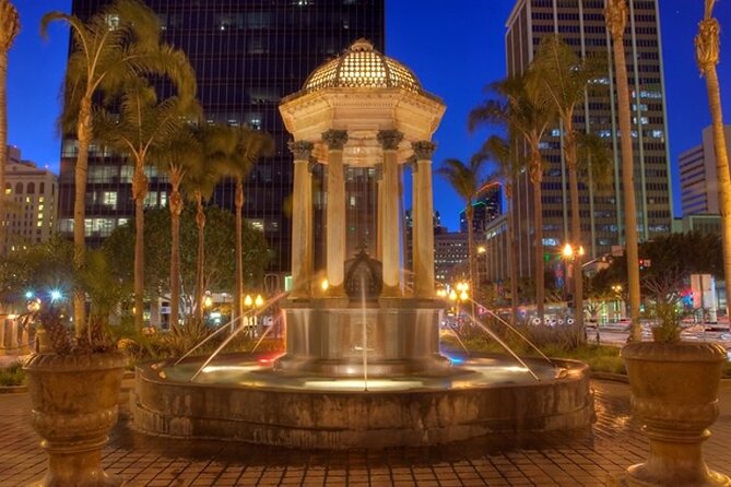 Arrival Private Transfer: San Diego Airport SAN to San Diego in Luxury SUV - What the Luxury SUV Means for Your Group
