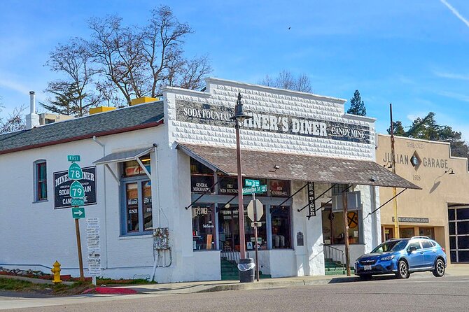 Pies & Pickaxes: A Historic Walking Tour of Julian, CA - Apples, cider, and Julian Pie Company