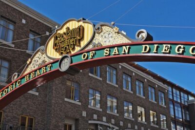 Private Customizable Iconic City Highlights Tour – Cultural, Historic, Shuttled