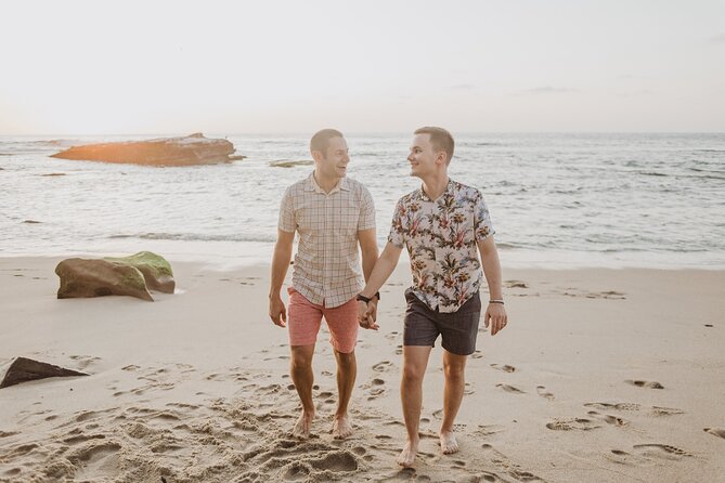 Private Vacation Photography Session with Local Photographer in San Diego - Windansea Beach and Scripps Pier options