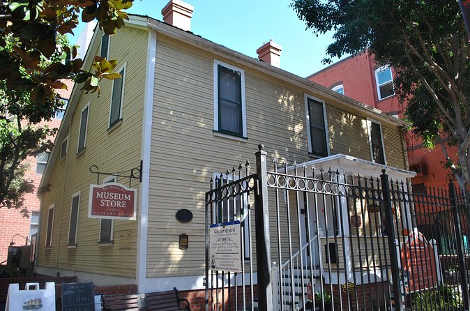 Private Walking Tour San Diego: Little Italy and Gaslamp Quarter - Pace, pickup, and practical details