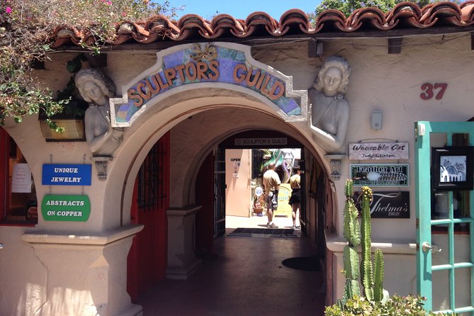 San Diego Balboa Park Scavenger Hunt Adventure - Stop 5: Veterans Museum & Memorial Center