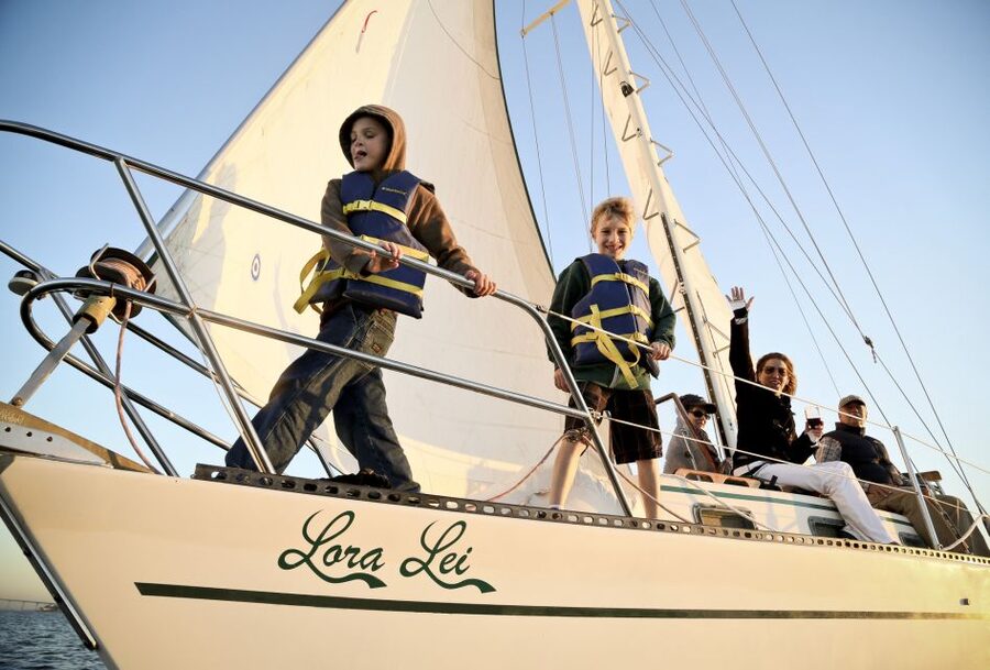 San Diego Bay: Signature 2-Hour Sailing Tour - Downtown views, bridges, and Navy ships