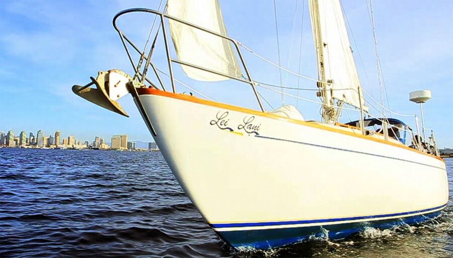 San Diego Bay: Signature 2-Hour Sailing Tour - Setting out from Harbor Island