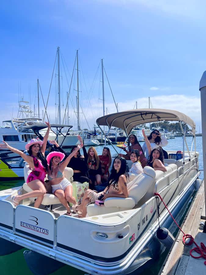 San Diego: Bennington Luxury Pontoon Rental - What this San Diego Bay cruise is really like