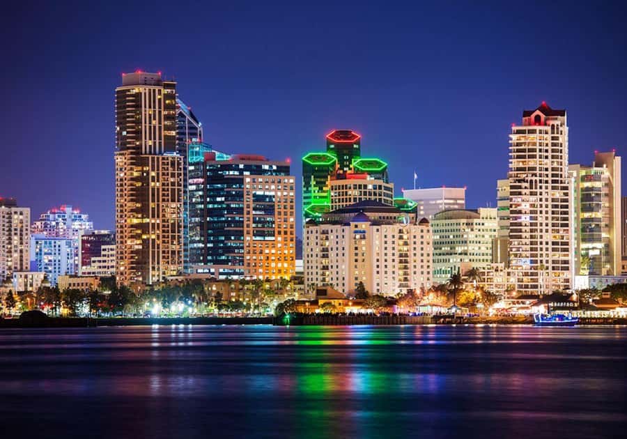 San Diego: Buffet Dinner Cruise with Drinks - What the evening schedule feels like