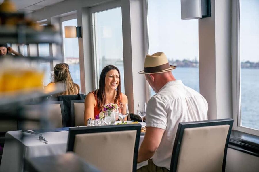 San Diego: City Cruises Buffet Breakfast and Brunch Cruise - The bay route, landmark by landmark