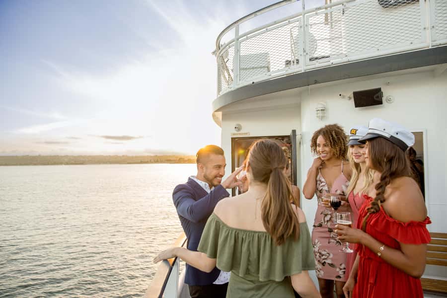 San Diego: City Cruises Gourmet Dinner Cruise - The route: seven sights around San Diego Bay