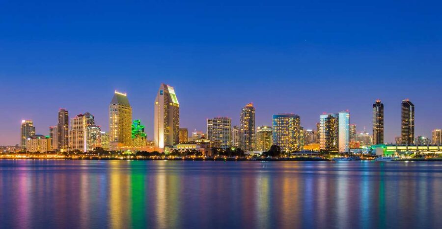 San Diego: City Lights Night Trolley Tour - Why San Diego is better from a trolley after dark
