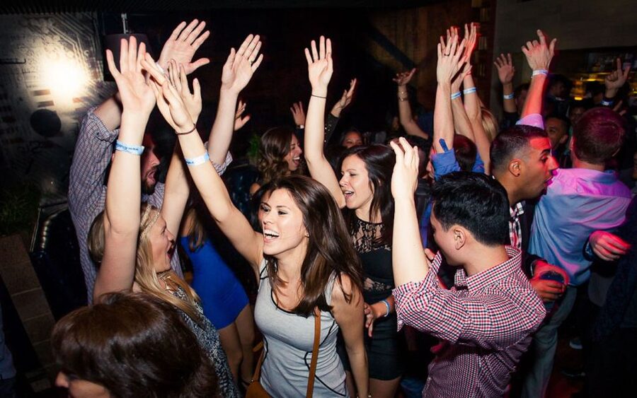 San Diego: Club Crawl - American Junkie brings the first DJ and dancing