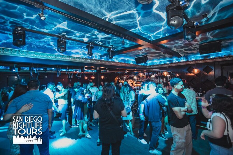 San Diego: Gaslamp Quarter Drink, Mingle & Dance Club Tour - Dress code and ID rules are strict