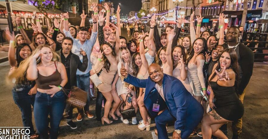 San Diego: Gaslamp Quarter Drink, Mingle & Dance Club Tour - Who should book this Gaslamp nightlife tour