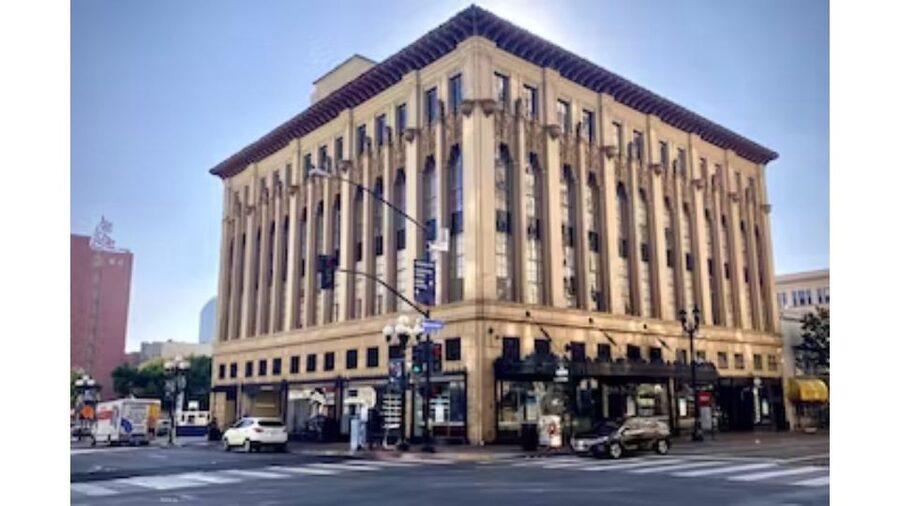 San Diego: Gaslamp Quarter Food Tour - When to schedule the three-hour walk