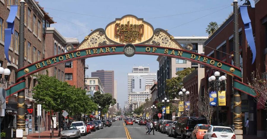 San Diego: Gaslamp Quarter Frontier History Walking Tour - Balboa Theatre and Gaslamp architecture