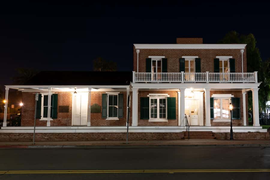 San Diego: Gaslamp Quarter Ghosts and Crime Walking Tour - What the one-hour route is really like
