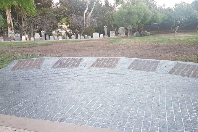 San Diego Ghosts and Gravestones: A Haunted Trolley Tour - The trolley ride is a supporting act, not the whole show