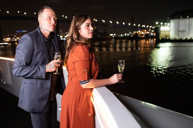 San Diego Harbor Dinner Cruise - Drinks and the $40 open-bar choice