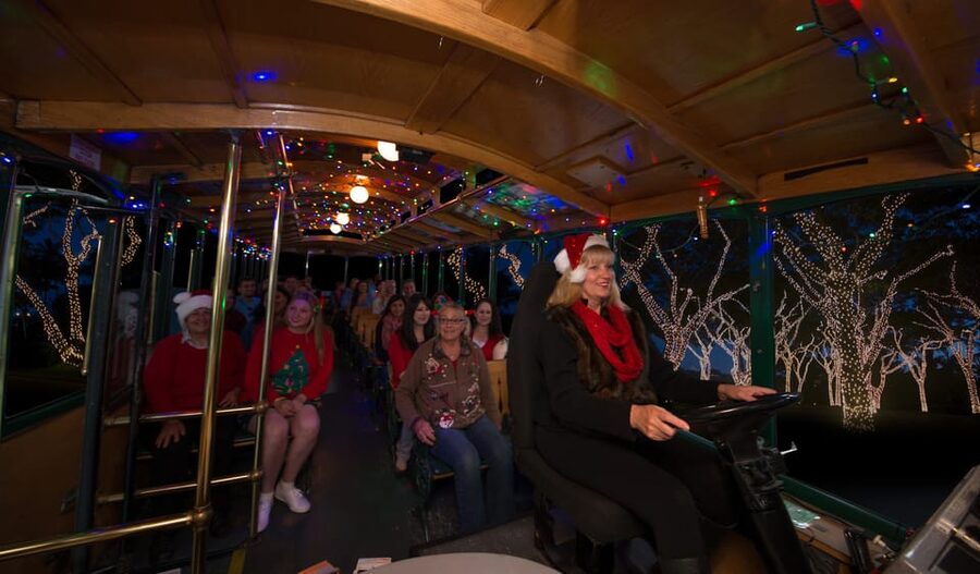 San Diego: Holiday Lights and Sights Trolley Tour - What $35 buys you in 75 minutes