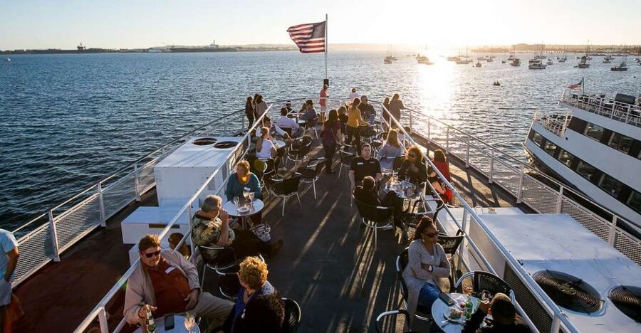 San Diego: New Year's Eve Gourmet Brunch or Dinner Cruise - How much value do you get for $141?