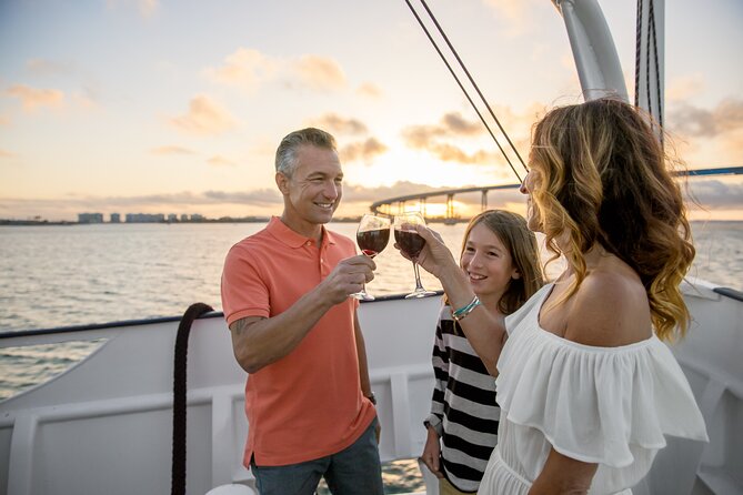San Diego Sights & Sips: Deluxe Cocktail Sunset Cruise - Leaving at 6:30 pm for the best light