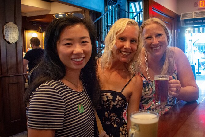 San Diego Small-Group Gaslamp History Tour Pub Crawl - Why the group limit of 12 helps
