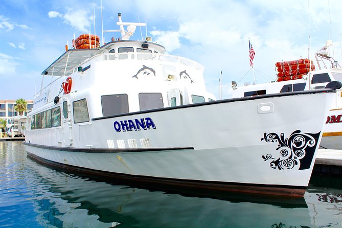 San Diego Sunset Cruise from Mission Bay - Music, Drinks, and the Mood Onboard