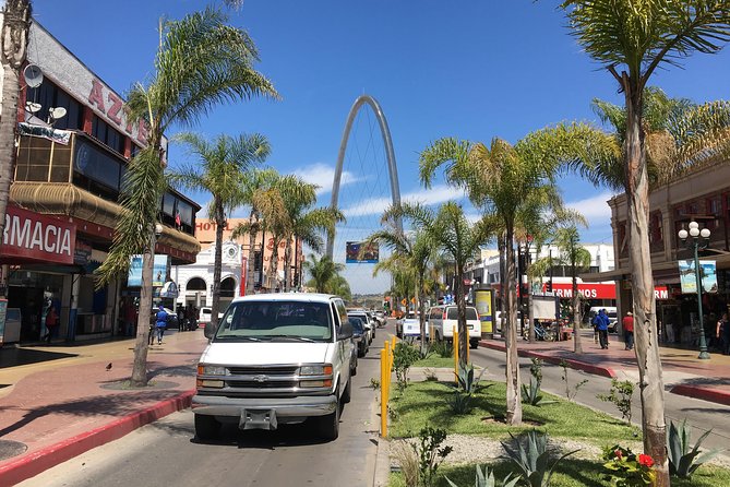 Tijuana Cultural Private Day Tour - Playas de Tijuana and the beachside border wall